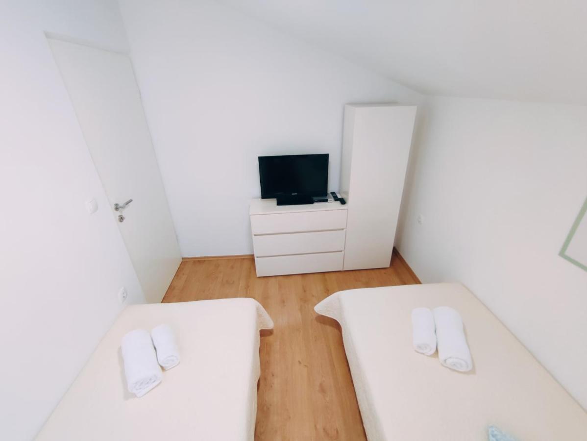 Apartment Prominac Zadar Exteriör bild